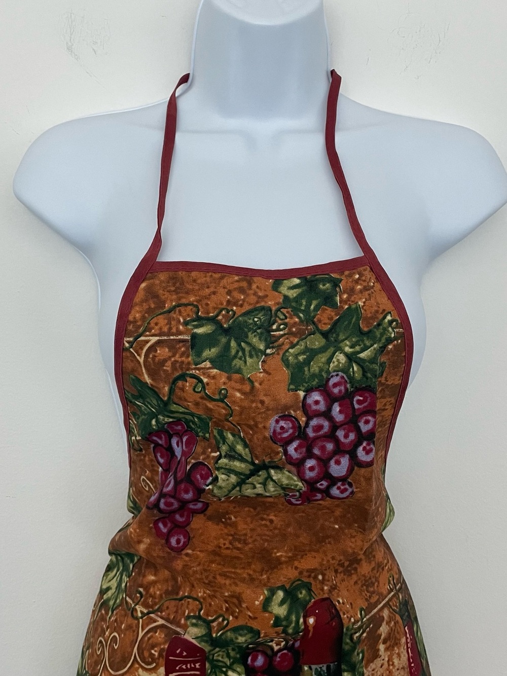 NWT Wine & Grape Print Kitchen Apron - Picture 2 of 8